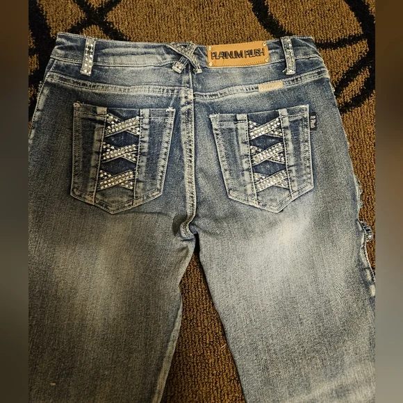 Platinum Plush cut out jeans - Picture 9 of 9